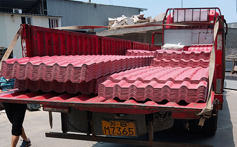 樹脂瓦與合成樹脂瓦：行業(yè)動態(tài)，引領(lǐng)建筑新潮流